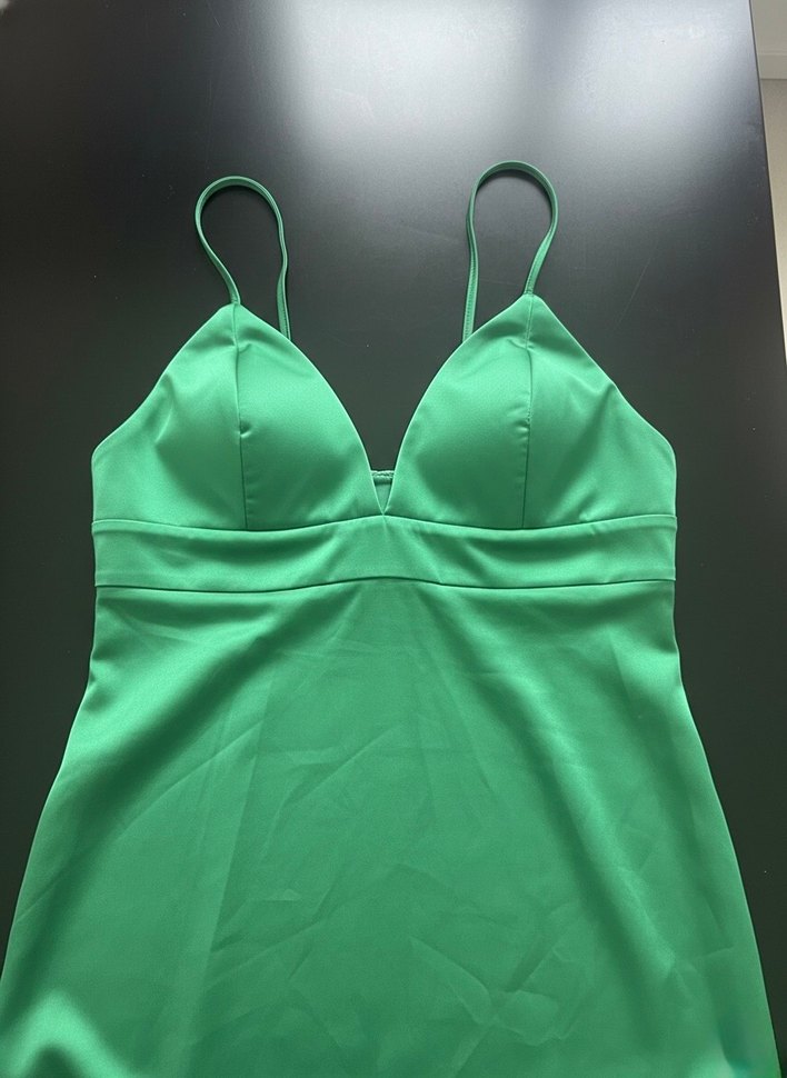 YEŞİL V YAKA ELBİSE - Görsel 3