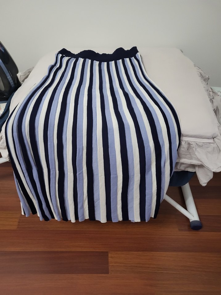 Mavi Çizgili ince triko Uzun Kadın Etek - Görsel 5