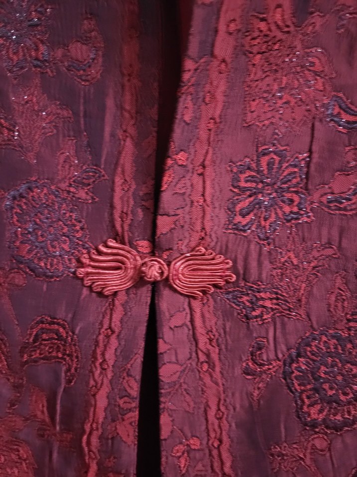 Bordo Düğmeli Uzun Kadın Klasik Ceket - Görsel 2