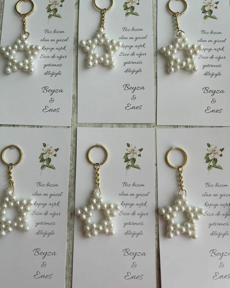 Beyaz Püsküllü Deniz Kabuğu Anahtarlık - Görsel 2