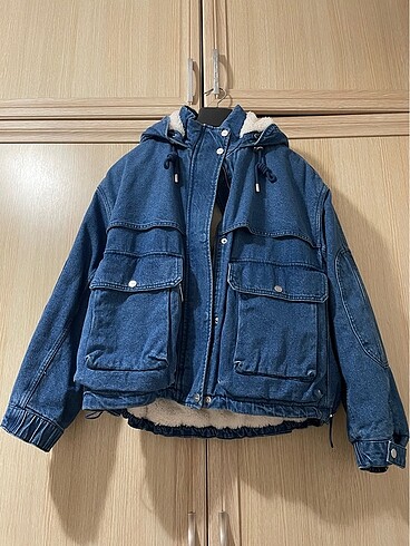 m Beden Bershka mont