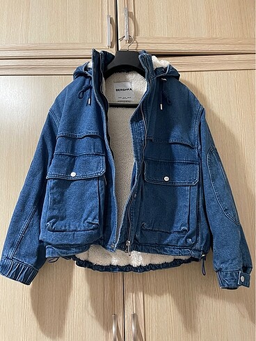 Bershka mont