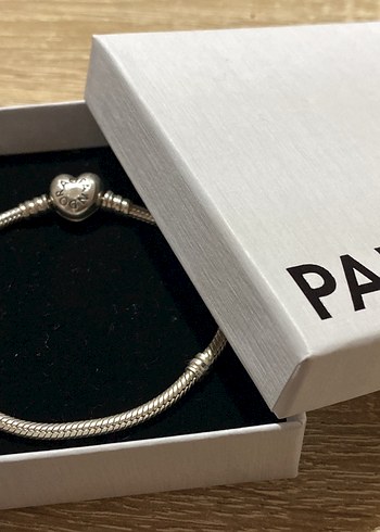 Pandora bileklik
