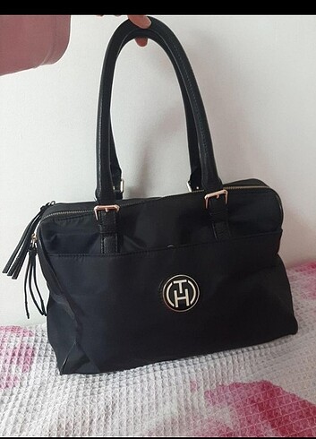  Beden siyah Renk Tommy hilfiger çanta 