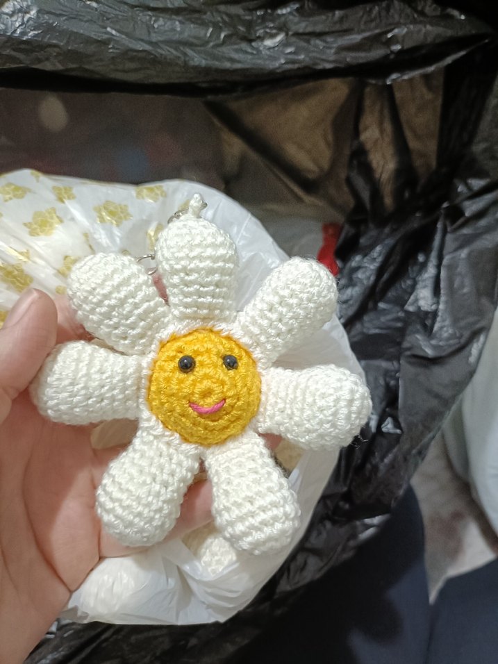 Renkli El Yapımı Tığ İşi Beyaz Kedi Oyuncak - Görsel 4