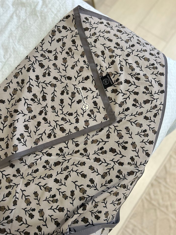 Gri Desenli Drapeli Kadın Şal - Görsel 4