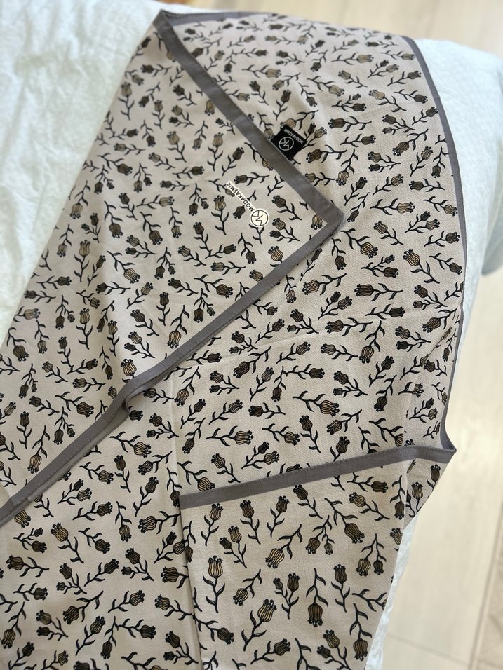 Gri Desenli Drapeli Kadın Şal - Görsel 3