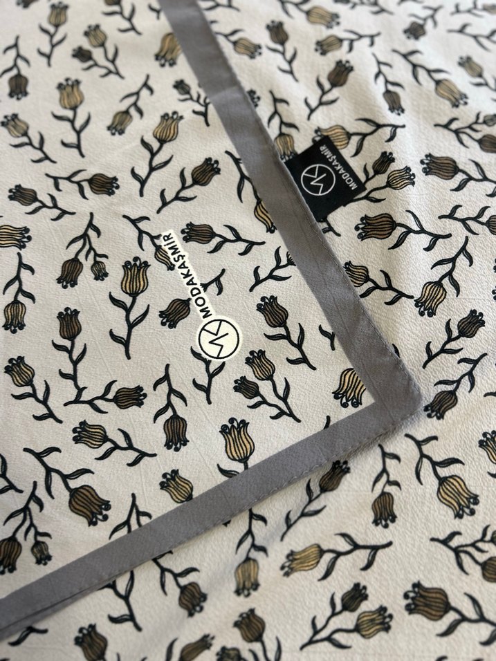 Gri Desenli Drapeli Kadın Şal - Görsel 5