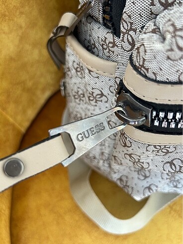 Guess Guess sırt çantası