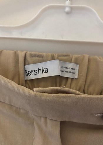 Bershka Bej Kemerli Keten Kadın Şort
