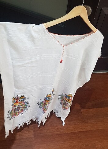 Buldan işi keten beyaz gömlek pareo