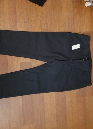 Lacoste pantolon yeni etiketli