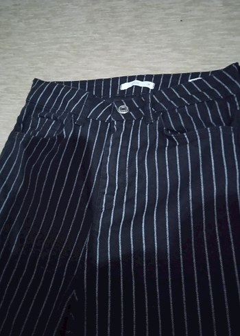 Gri Çizgili Pilili Midi Kadın Kumaş Pantolon - Görsel 2