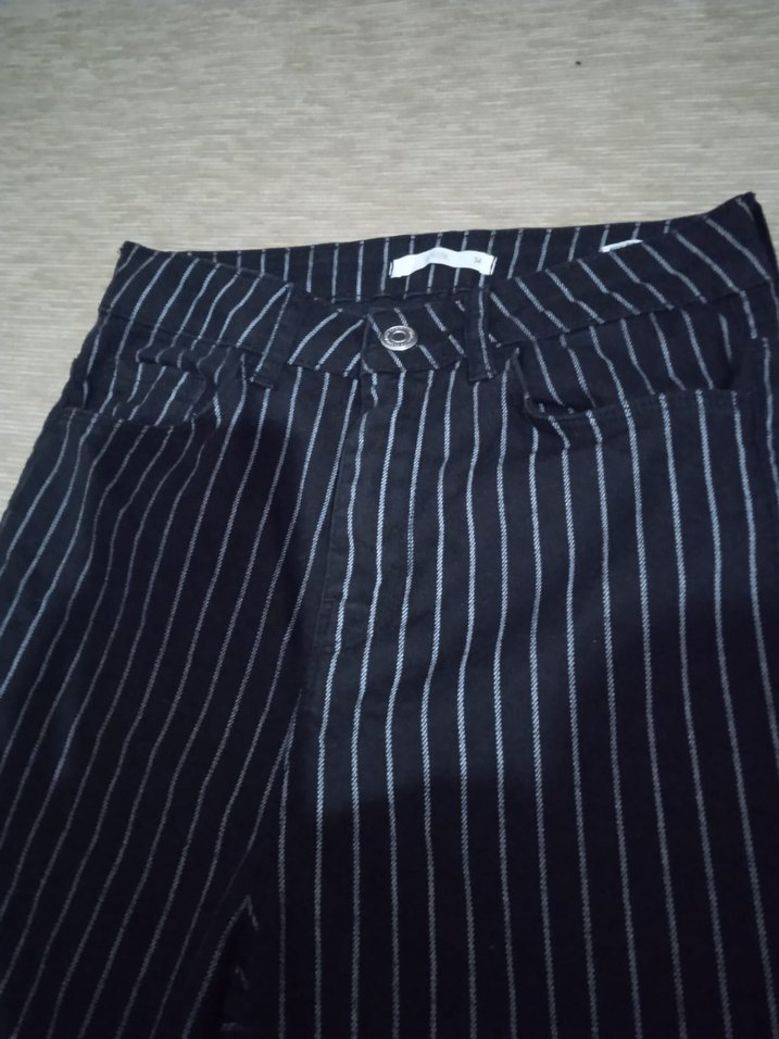 Gri Çizgili Pilili Midi Kadın Kumaş Pantolon - Görsel 2