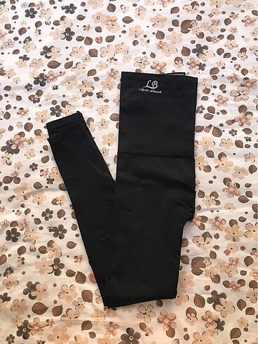 light black tayt