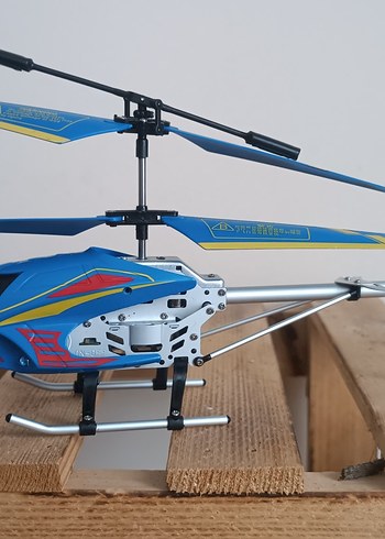 Mavi Renkli Uzaktan Kumandalı Helikopter - Görsel 2