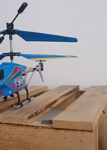 Mavi Renkli Uzaktan Kumandalı Helikopter - Görsel 3