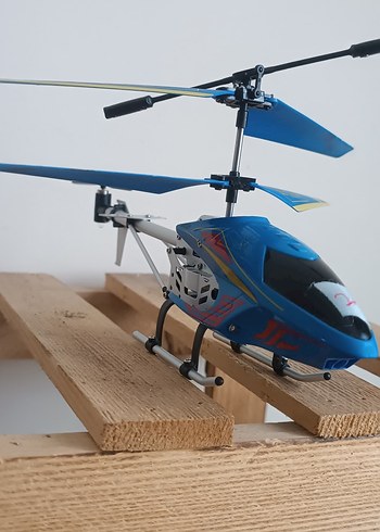 Mavi Renkli Uzaktan Kumandalı Helikopter - Görsel 4