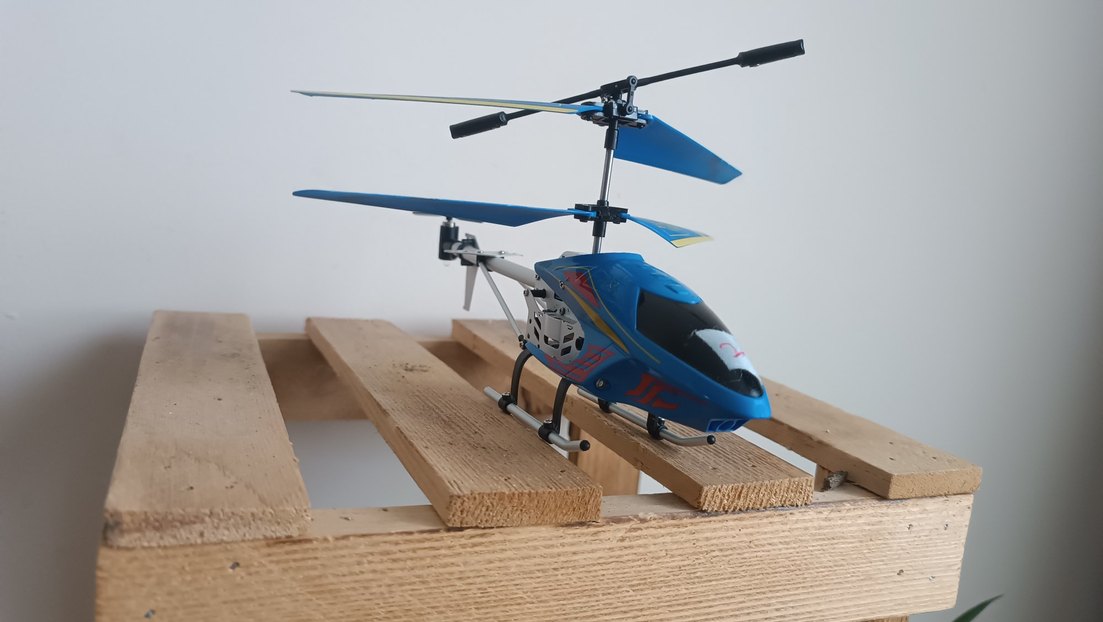 Mavi Renkli Uzaktan Kumandalı Helikopter - Görsel 4
