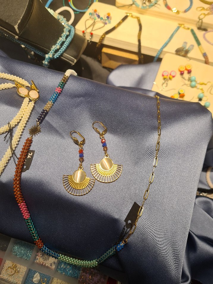 Kleopatra Küpe: Antik Mısır Tarzı, Sedefli Bohem - Görsel 3