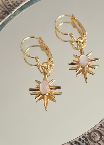 Altın Kaplama Mini Sedef Boncuklu Kutup Yıldızı Sallantılı Küpe - Görsel 3