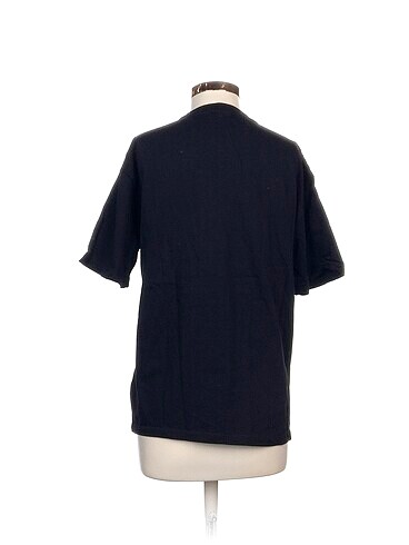m Beden Academia T-shirt %70 İndirimli.