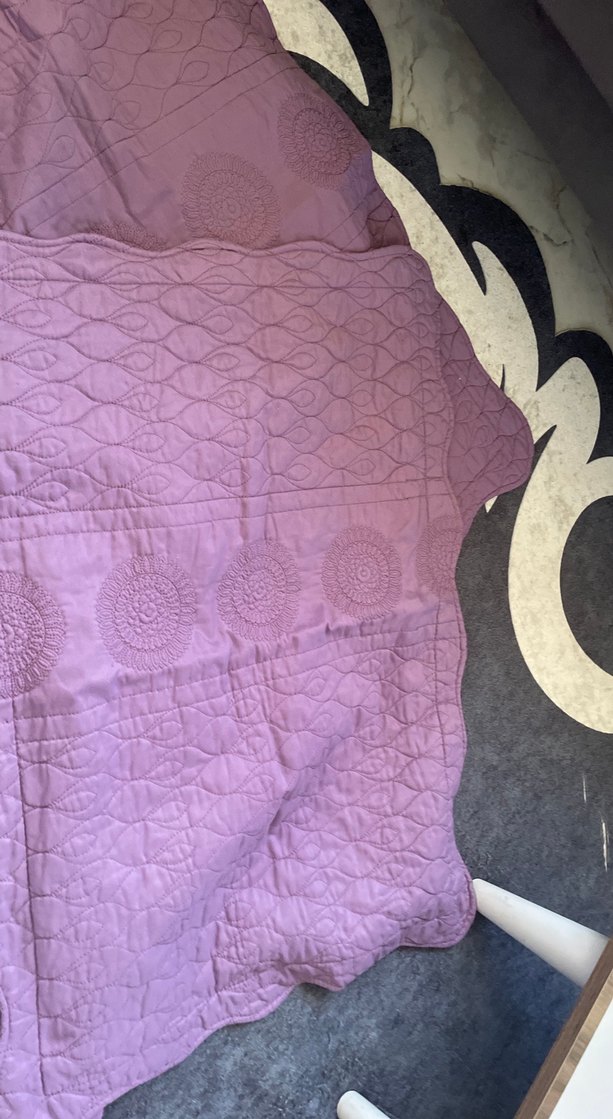 Mor Renkli Desensiz Yatak Örtüsü çitbkişilik - Görsel 2