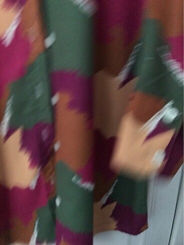 Yeşilli pembeli sarılı gömlek - Görsel 2