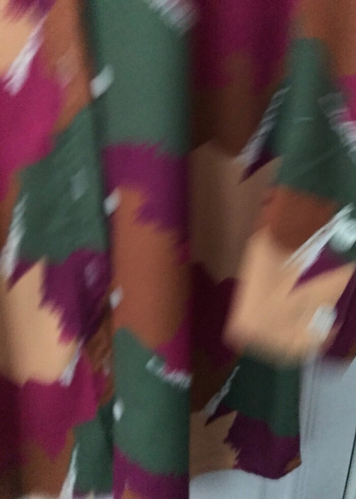 Yeşilli pembeli sarılı gömlek - Görsel 2