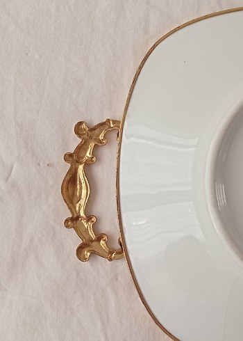 Vintage Kırmızı Çiçek Desenli Tabak - Görsel 9