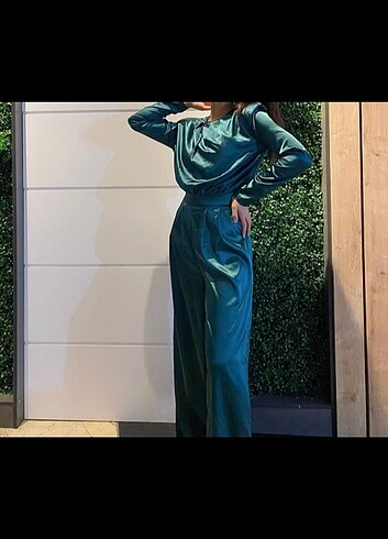 Trendyolmilla saten şık tulum 