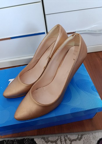 Bej Stiletto Topuklu Kadın Ayakkabı