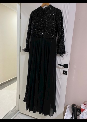 Uzun Siyah İşlemeli ve payetli Abiye Elbise - Görsel 2