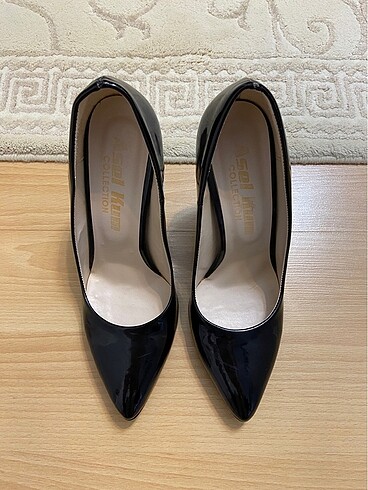 Siyah rugan stiletto