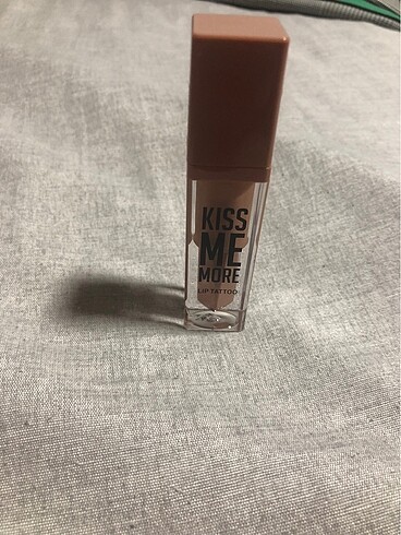  Beden Flormar kiss me likit mat ruj