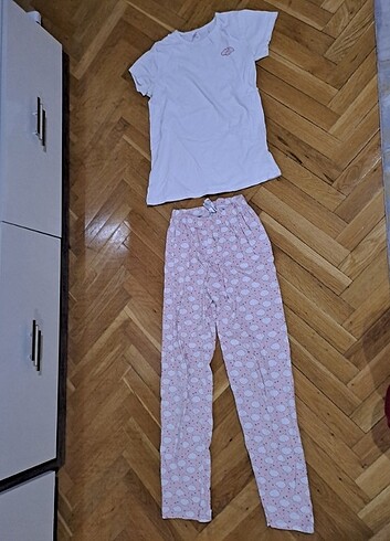 Lcw pijama takımı 10 yaş