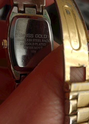 Klasik Şıklıkta Altın Kadın Kol Saati - Görsel 5