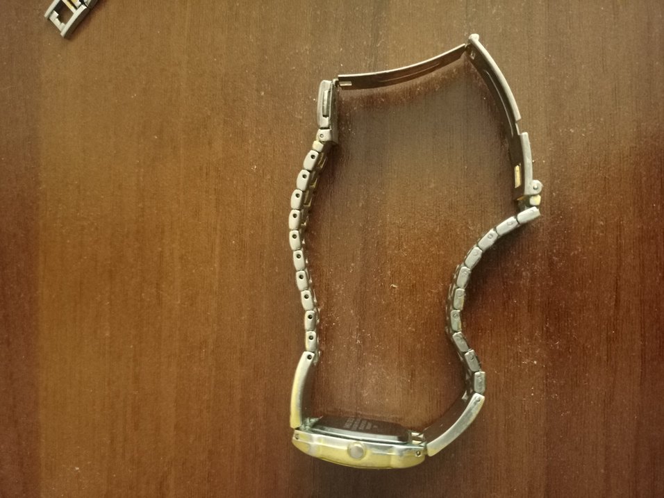 Klasik Şıklıkta Altın Kadın Kol Saati - Görsel 2