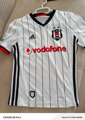 Adidas Erkek Beyaz V Yaka Kısa Kollu Forma 7/8 yaş