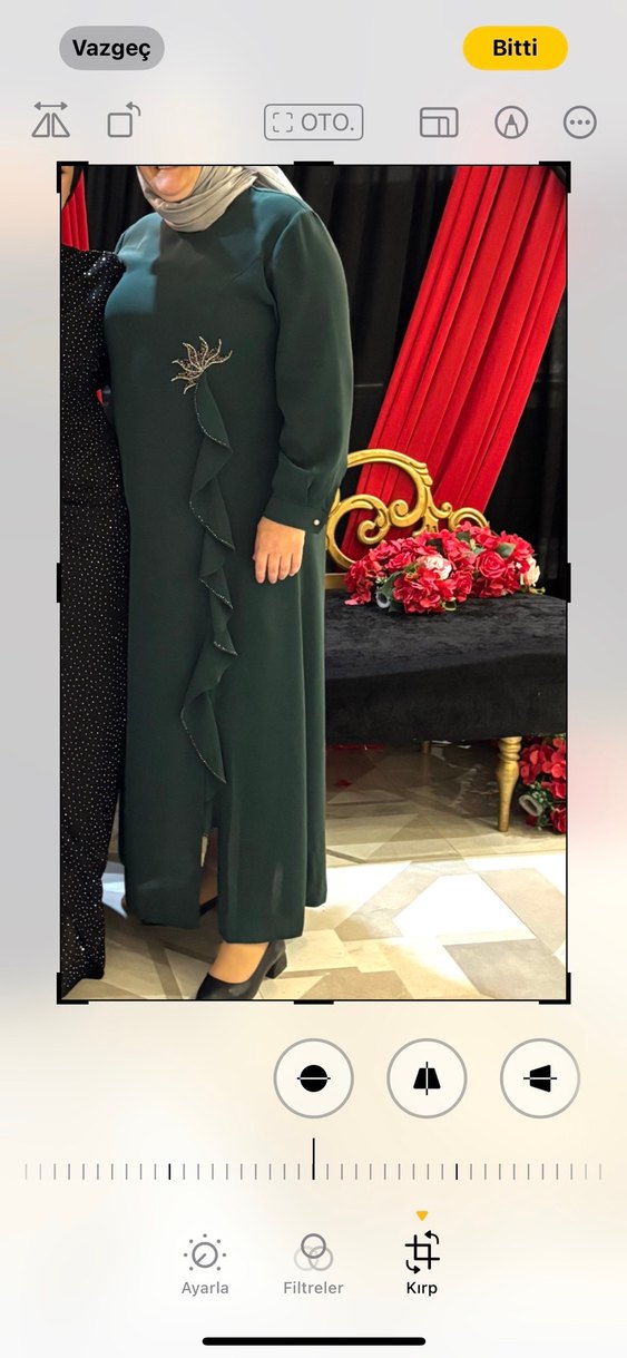 Uzun Kollu Yeşil İşlemeli Abiye Elbise - Görsel 2