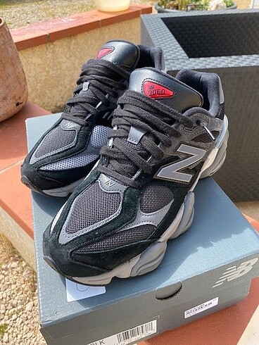 NEW BALANCE 9060 BLACK