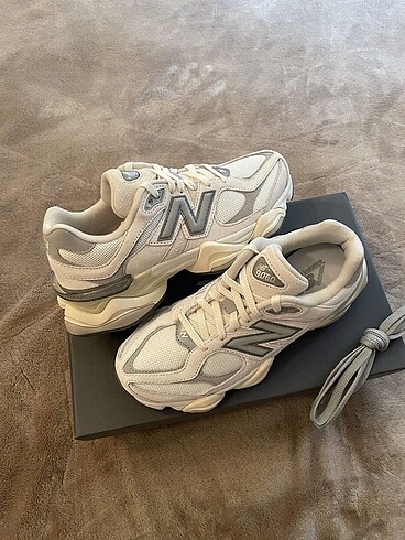 NEW BALANCE 9060 SEA SALT WHİTE