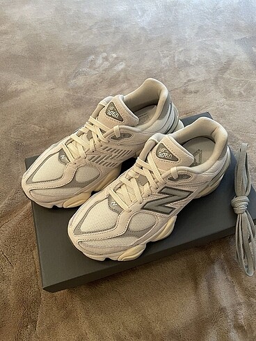 New Balance NEW BALANCE 9060 SEA SALT WHİTE