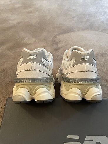 39 Beden beyaz Renk NEW BALANCE 9060 SEA SALT WHİTE