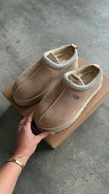 Ugg Ugg Tazz Sand