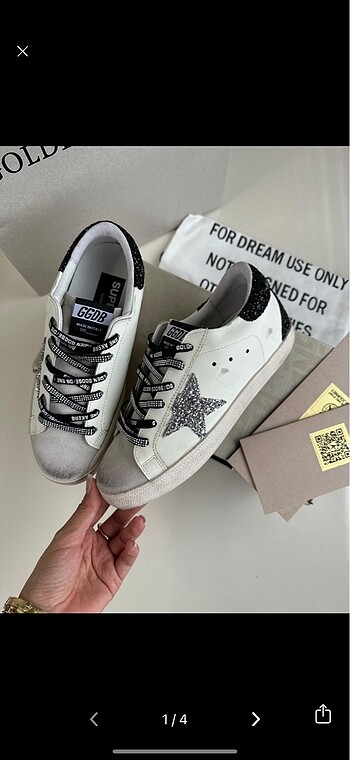 GOLDEN GOOSE DELUXE