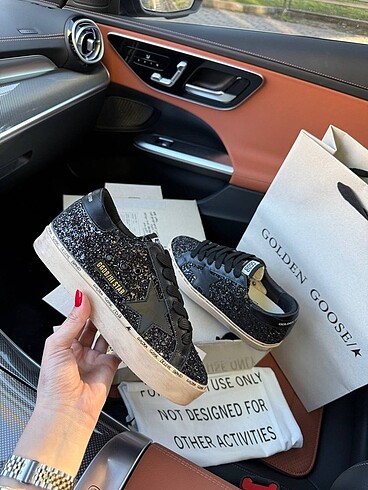 GOLDEN GOOSE DELUXE
