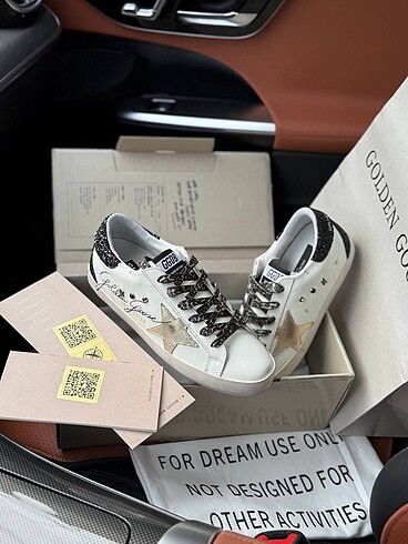 GOLDEN GOOSE DELUXE