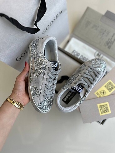 GOLDEN GOOSE DELUXE