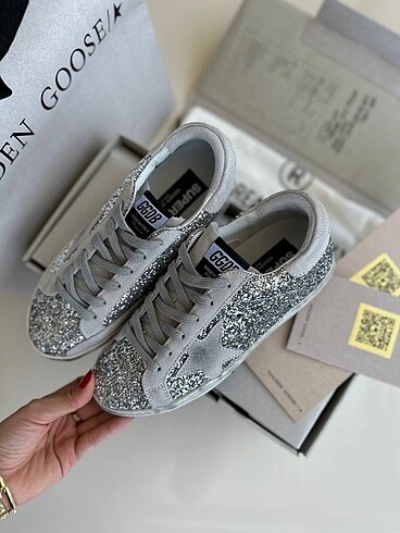 39 Beden beyaz Renk GOLDEN GOOSE DELUXE
